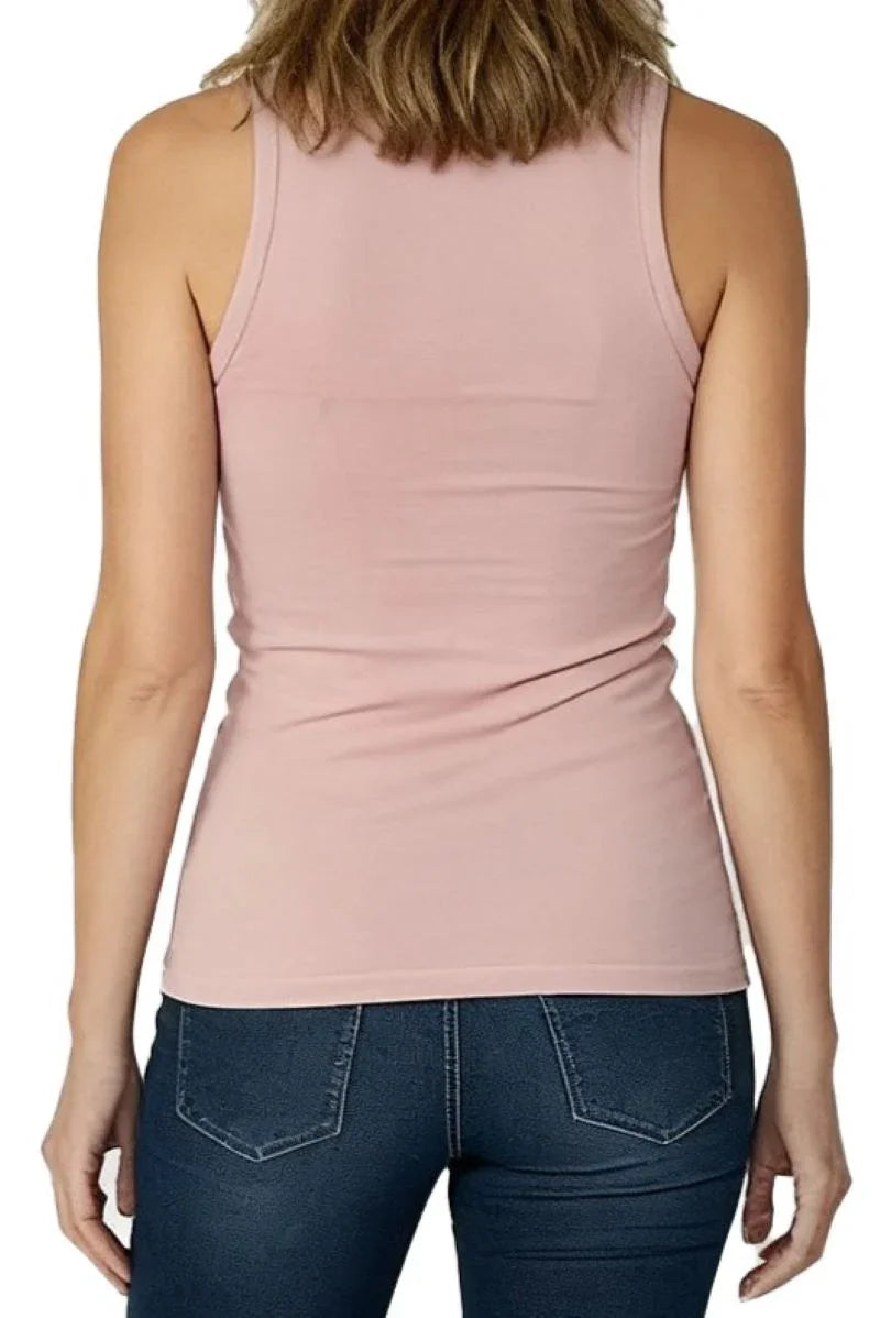 Back view of woman wearing shell pink sleeveless tank top with dark blue jeans
